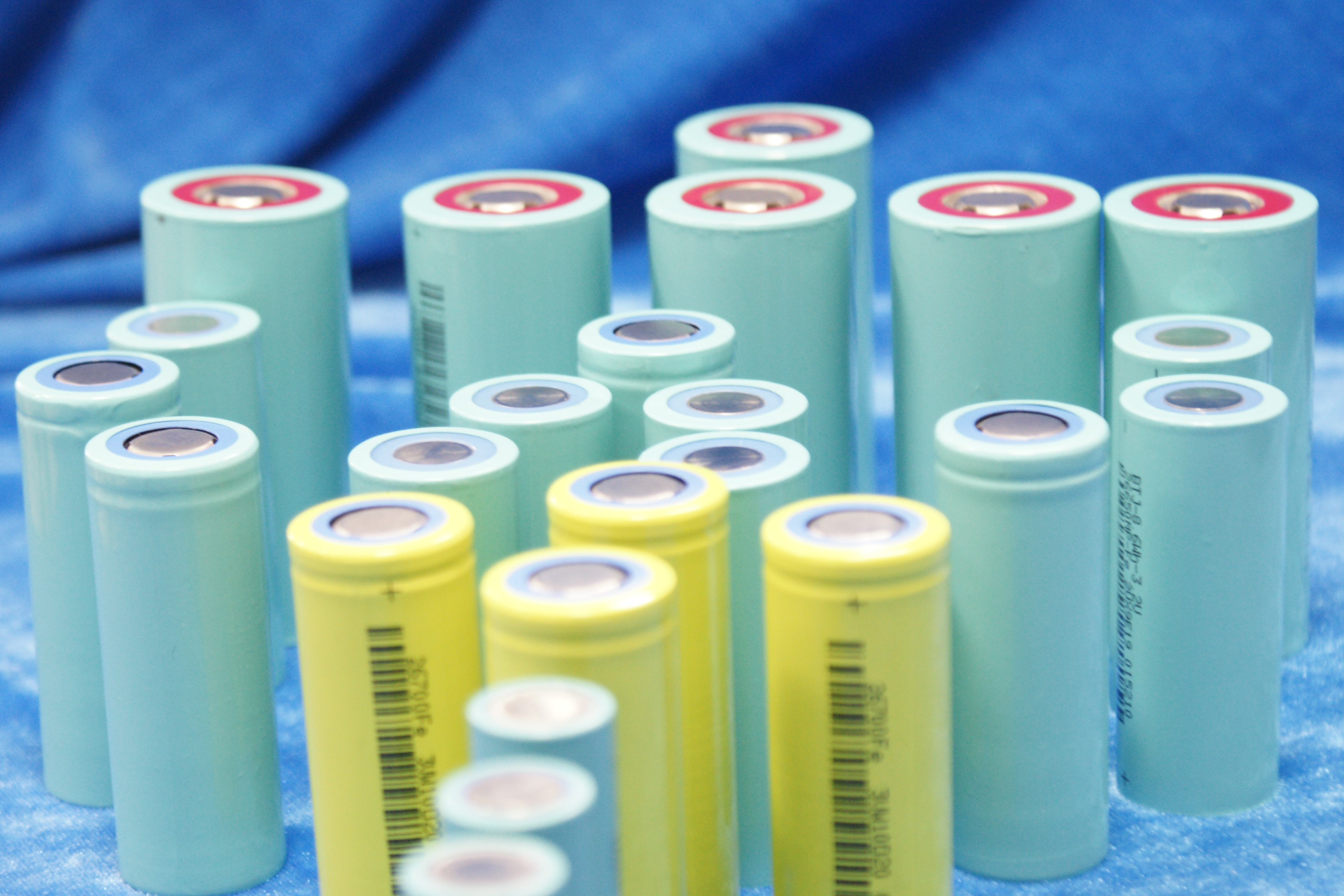 Lithium Iron Phosphate Battery: A Rising Star in the New Energy Field with High Energy Density and Long Service Life